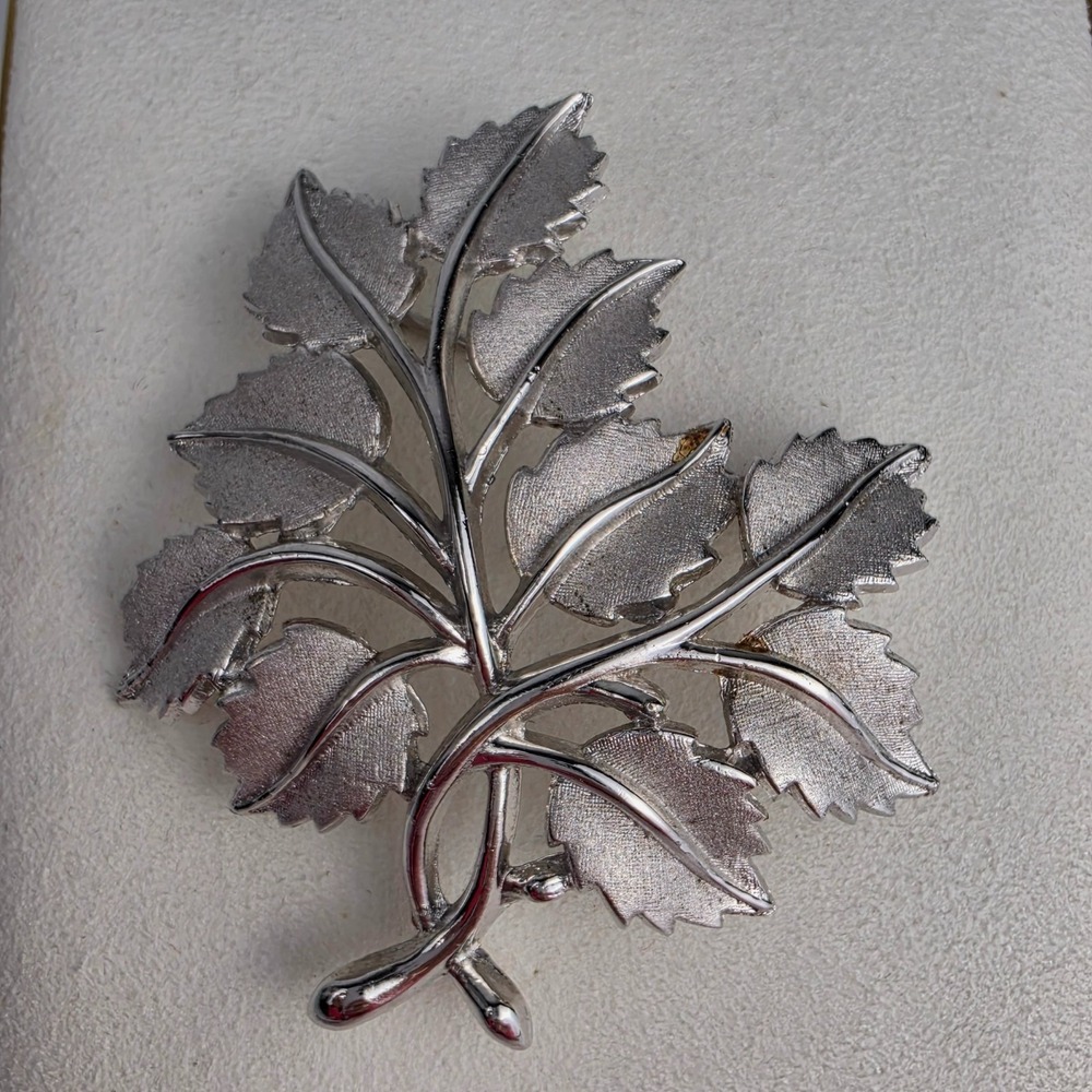 Vintage Crown Trifari Brushed‎ Silver Tone Multi-Leaf Spray Brooch Signed 1960s